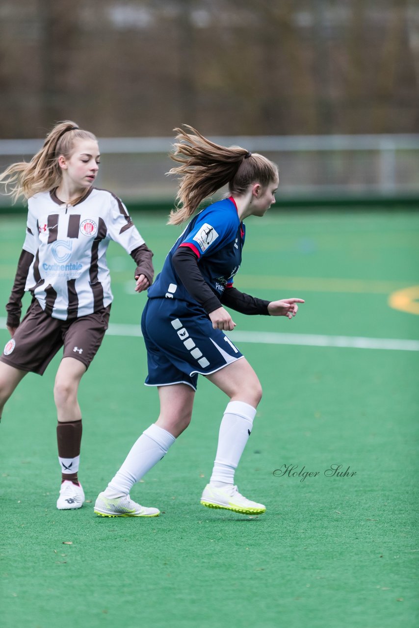 Bild 354 - wBJ VfL Pinneberg - St. Pauli : Ergebnis: 7:0 (Abbruch)